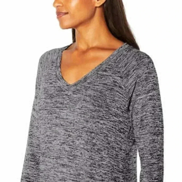 Banana Republic Heather Gray Soft Long Sleeve V Neck Top - Picture 2 of 7